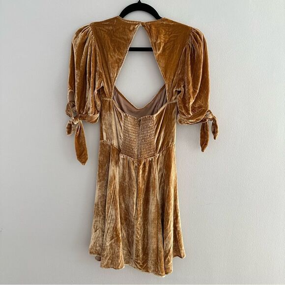 Reformation Cambrie Dress Gold - Picture 5 of 8